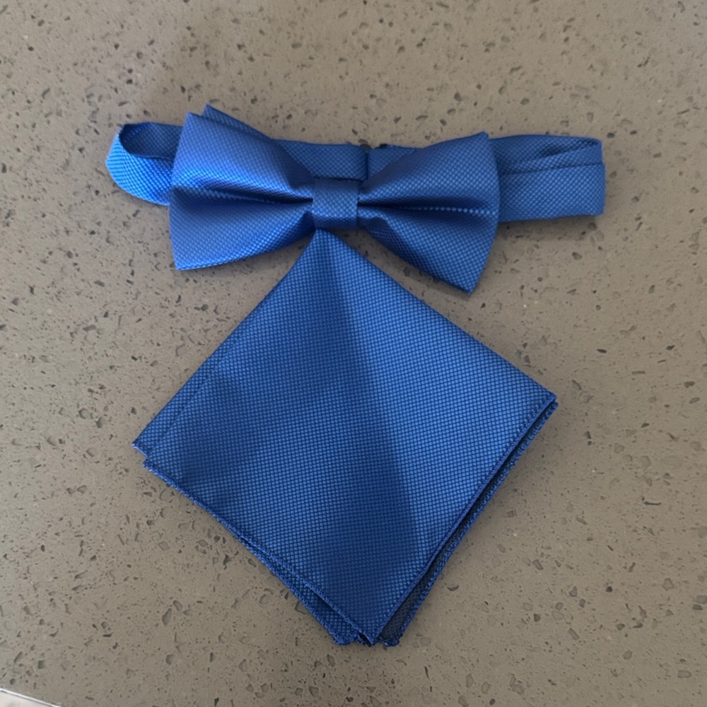 Elegant Blue Bow Tie and Pocket Square Set